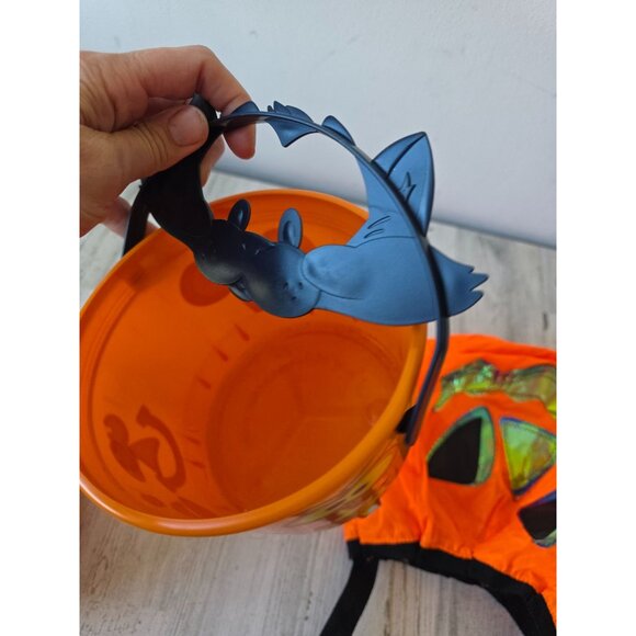 Pumpkin jack o lantern basket trick or treat Halloween decor plush iridescent - Picture 5 of 9